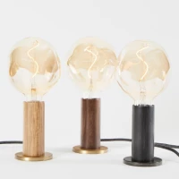 Tala lampe de table Knuckle