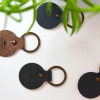 Round recycled leather keychain